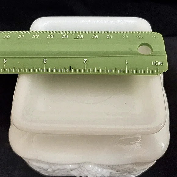 Anchor Hocking (?) Milk Glass Pedestal Planter/Vase/Candy Dish - Picture 10 of 12